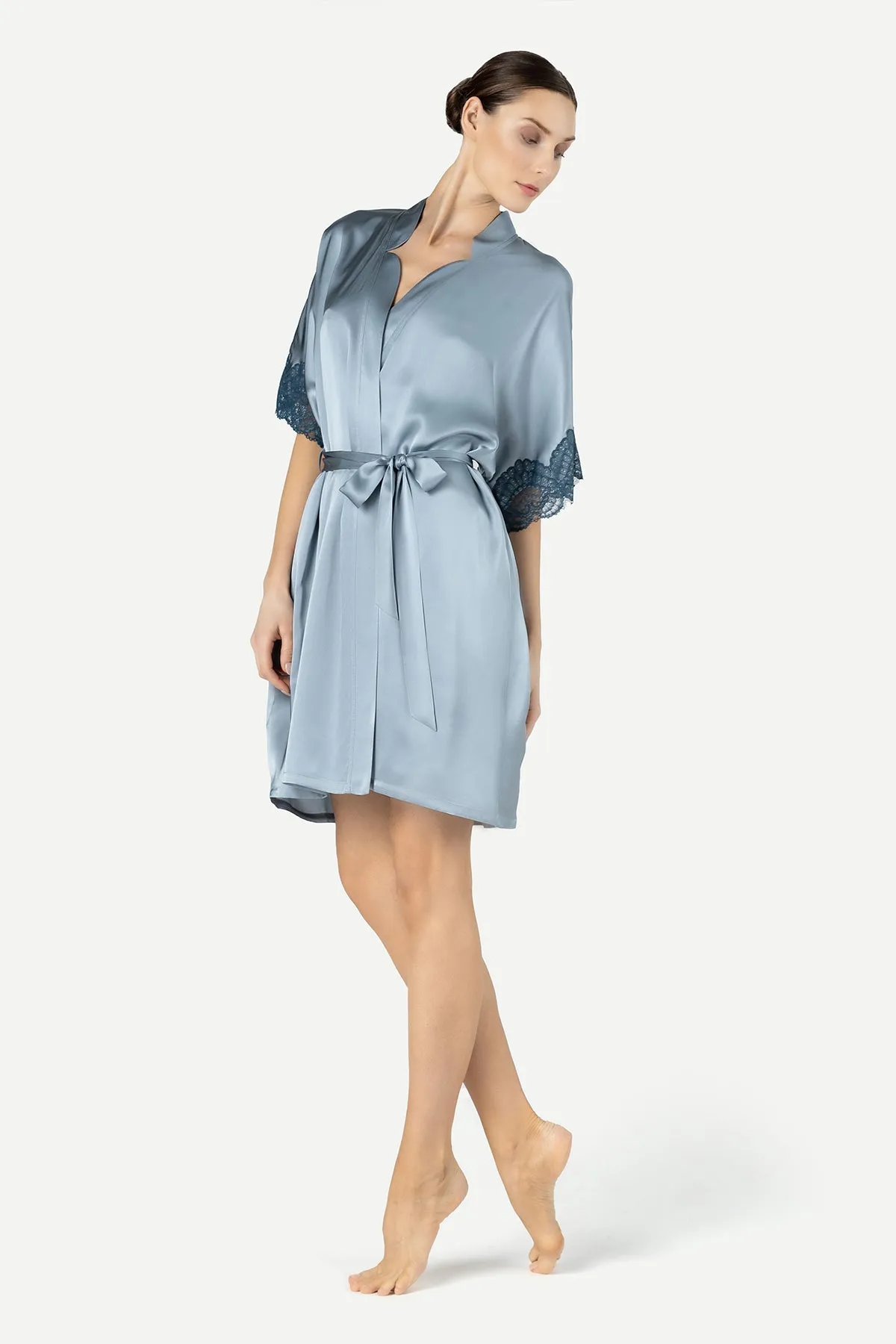 Alice Feminine Lounge Short Silk Kimono