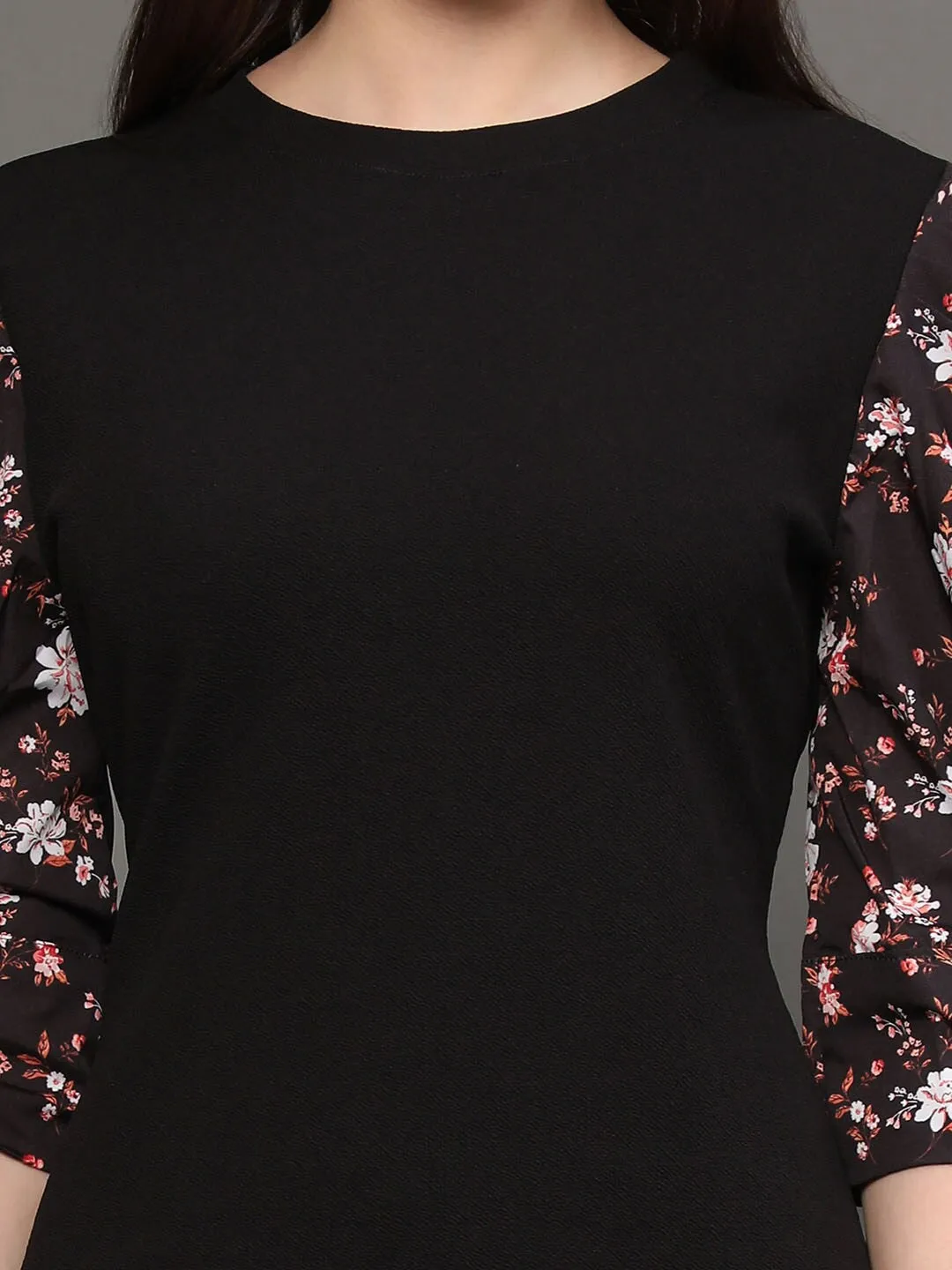 Black Solid Round Neck A-line Dress
