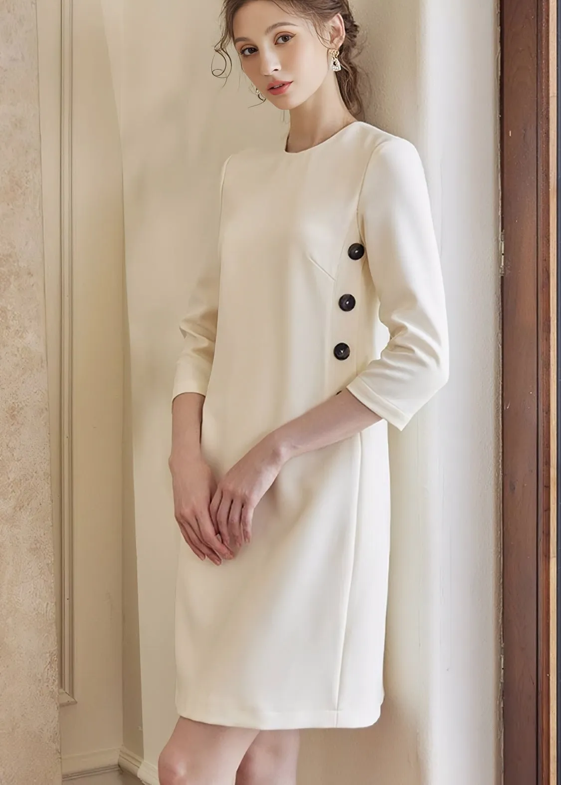 BUTTON MID-LENGTH SLIM DRESS