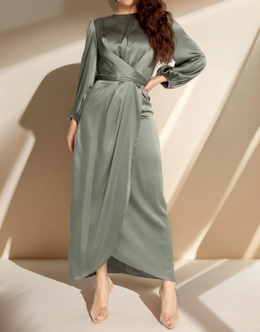 Feminine and elegant tunic dress