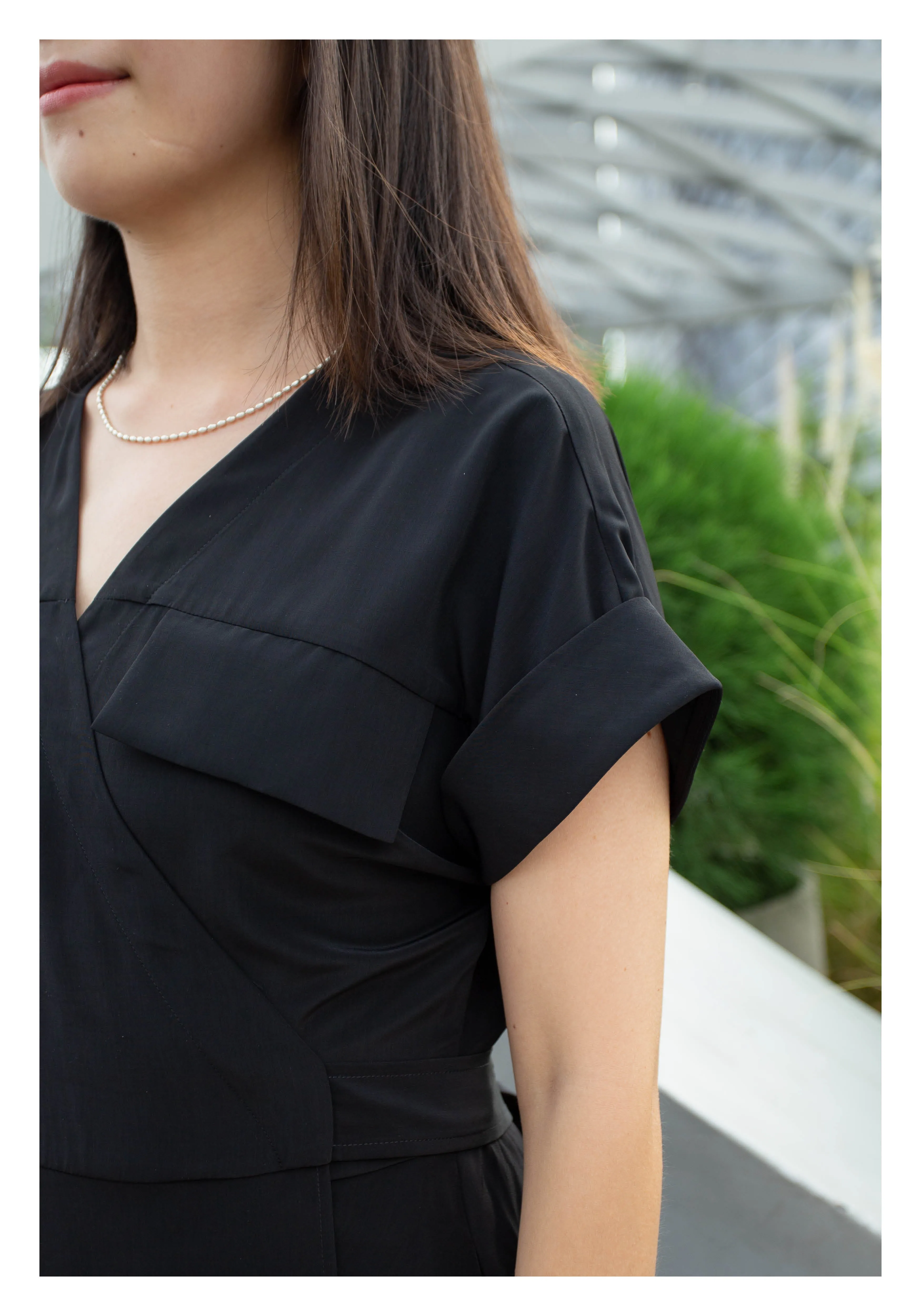 Feminine Cargo Wrap Dress Black