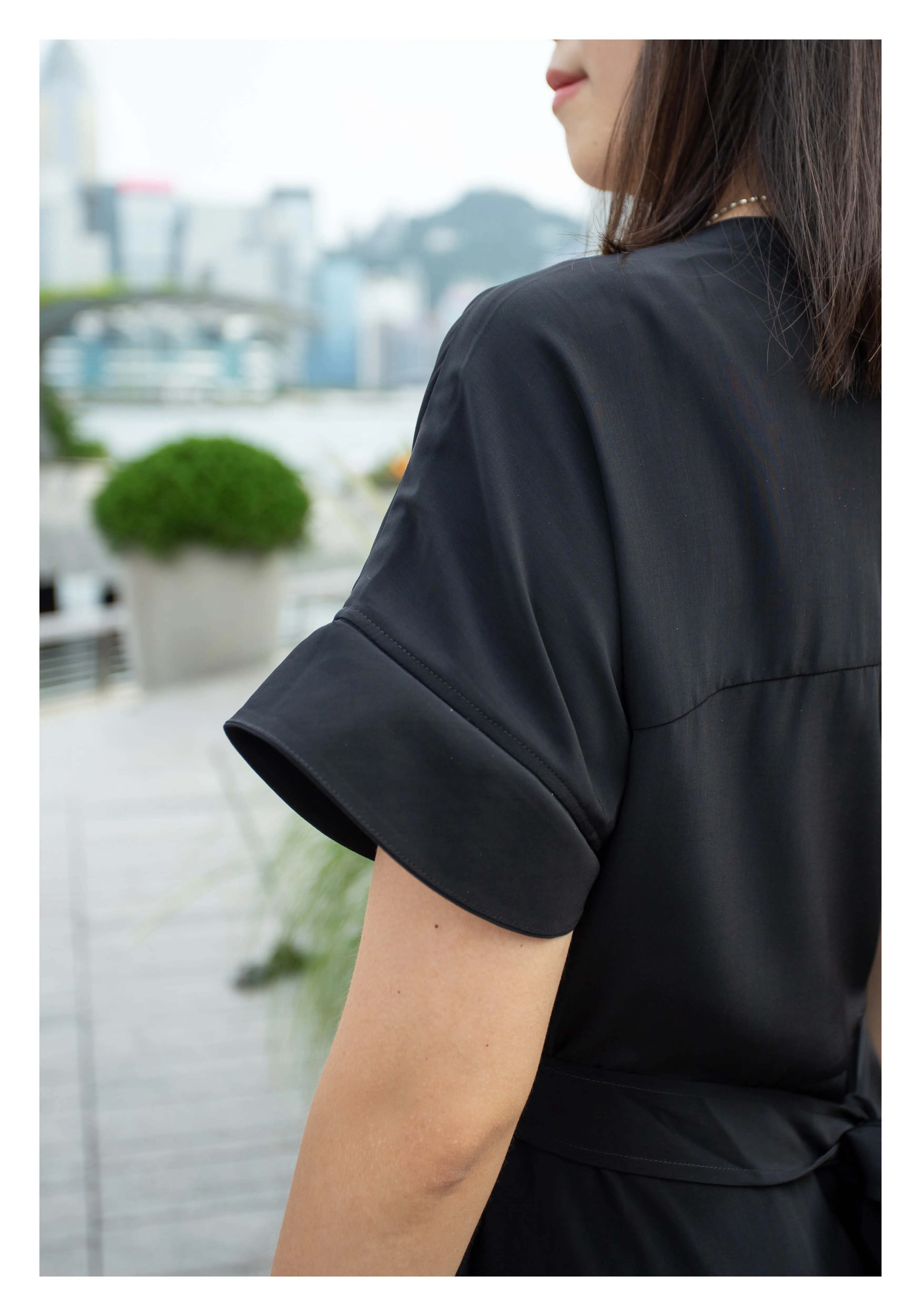 Feminine Cargo Wrap Dress Black