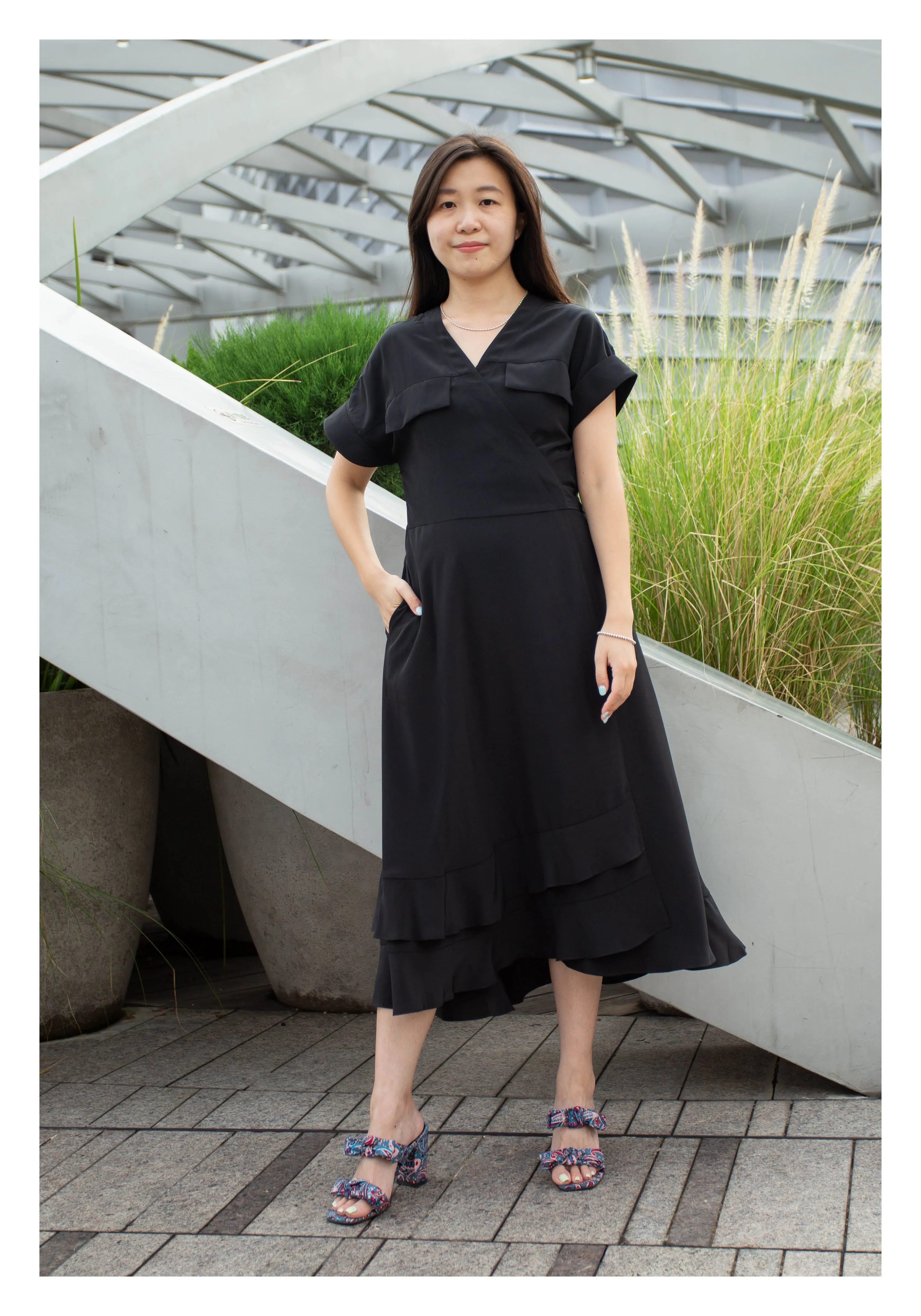 Feminine Cargo Wrap Dress Black