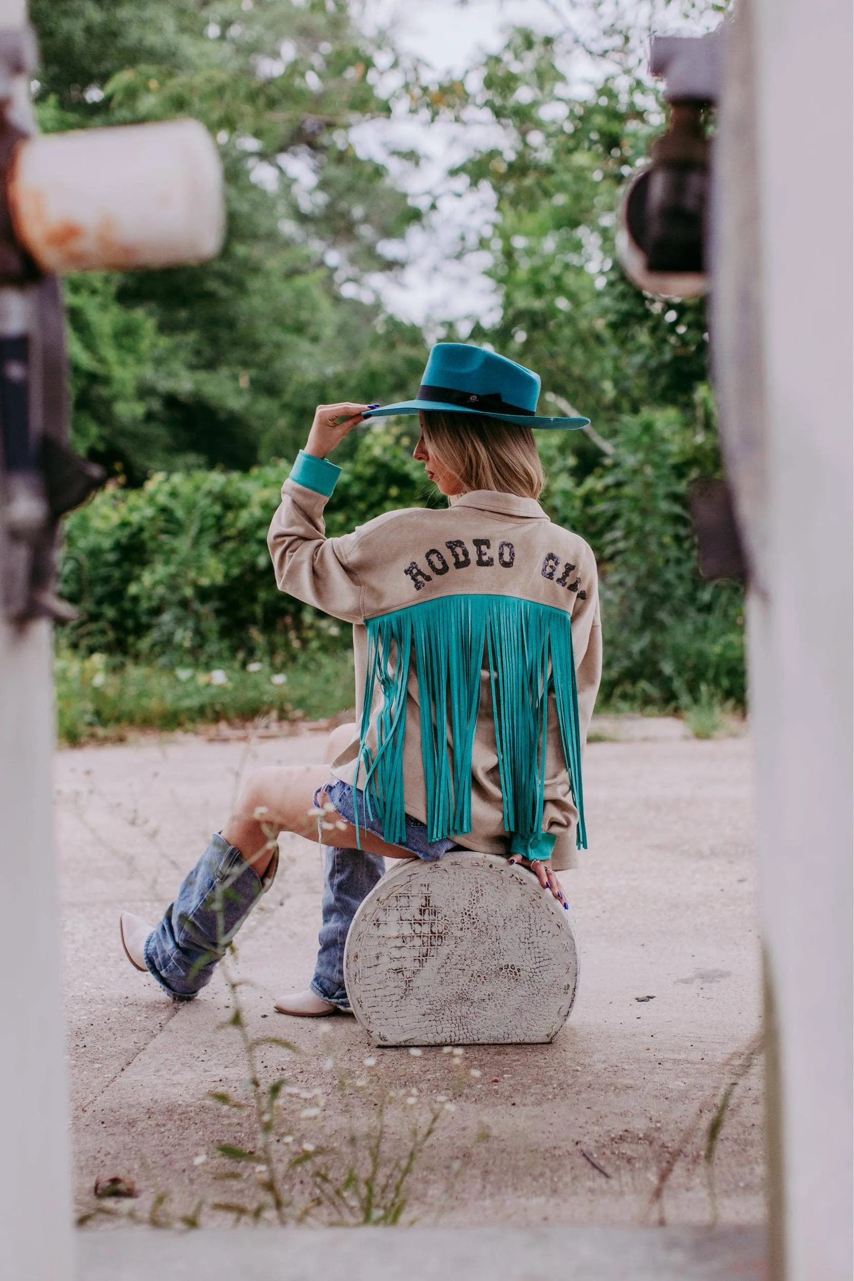 Merigold Kiss - Rodeo Fringe Snap Front Shirt