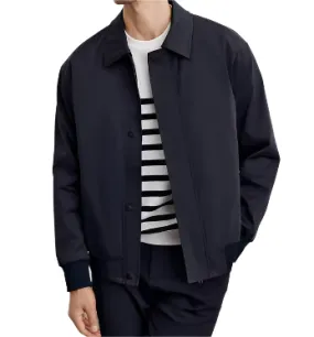 Sleek Men's Lightweight Jacket with Elegant Collar