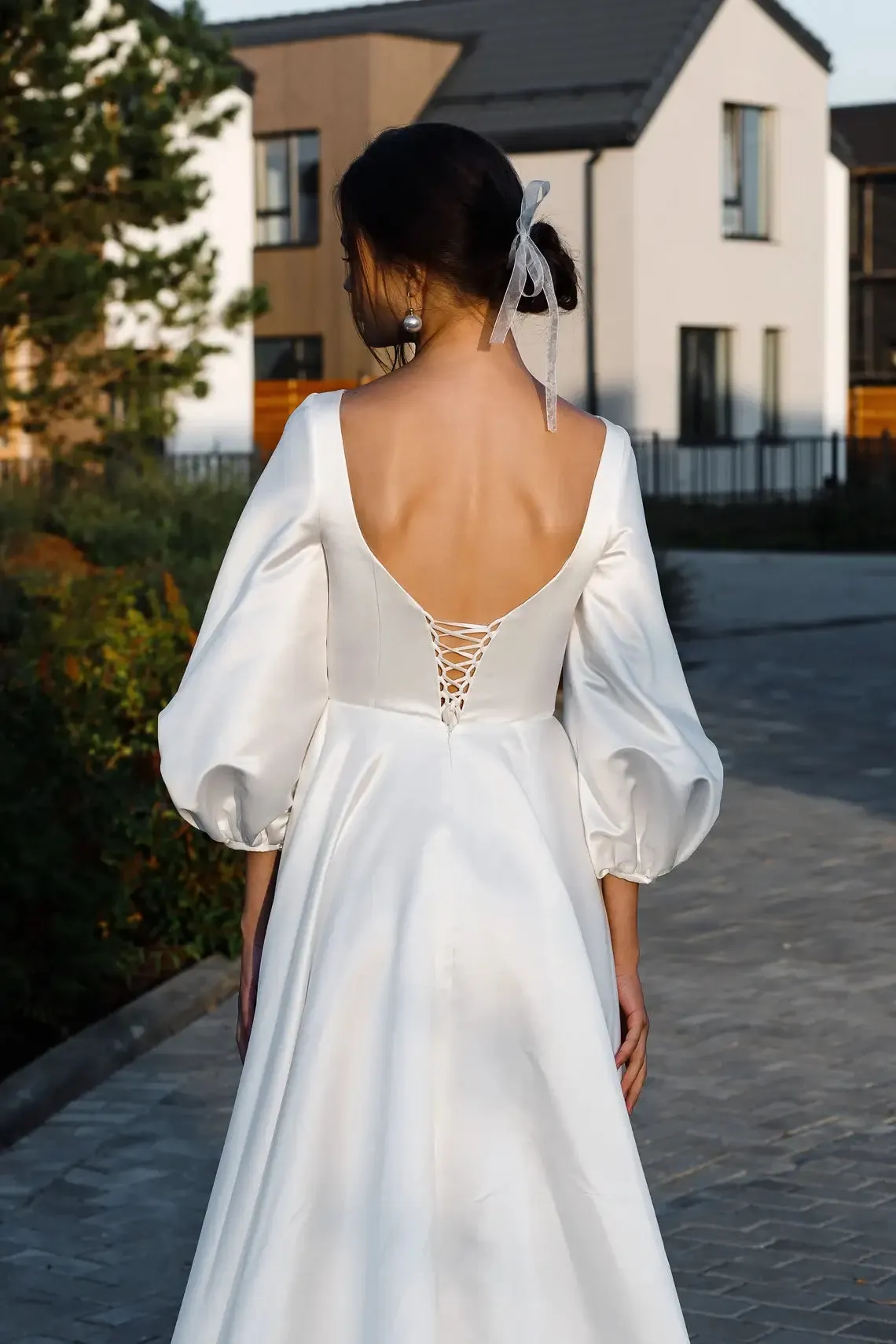 Sweet Heart Neck Vintage Bridal Dress With Long Puffy Sleeves