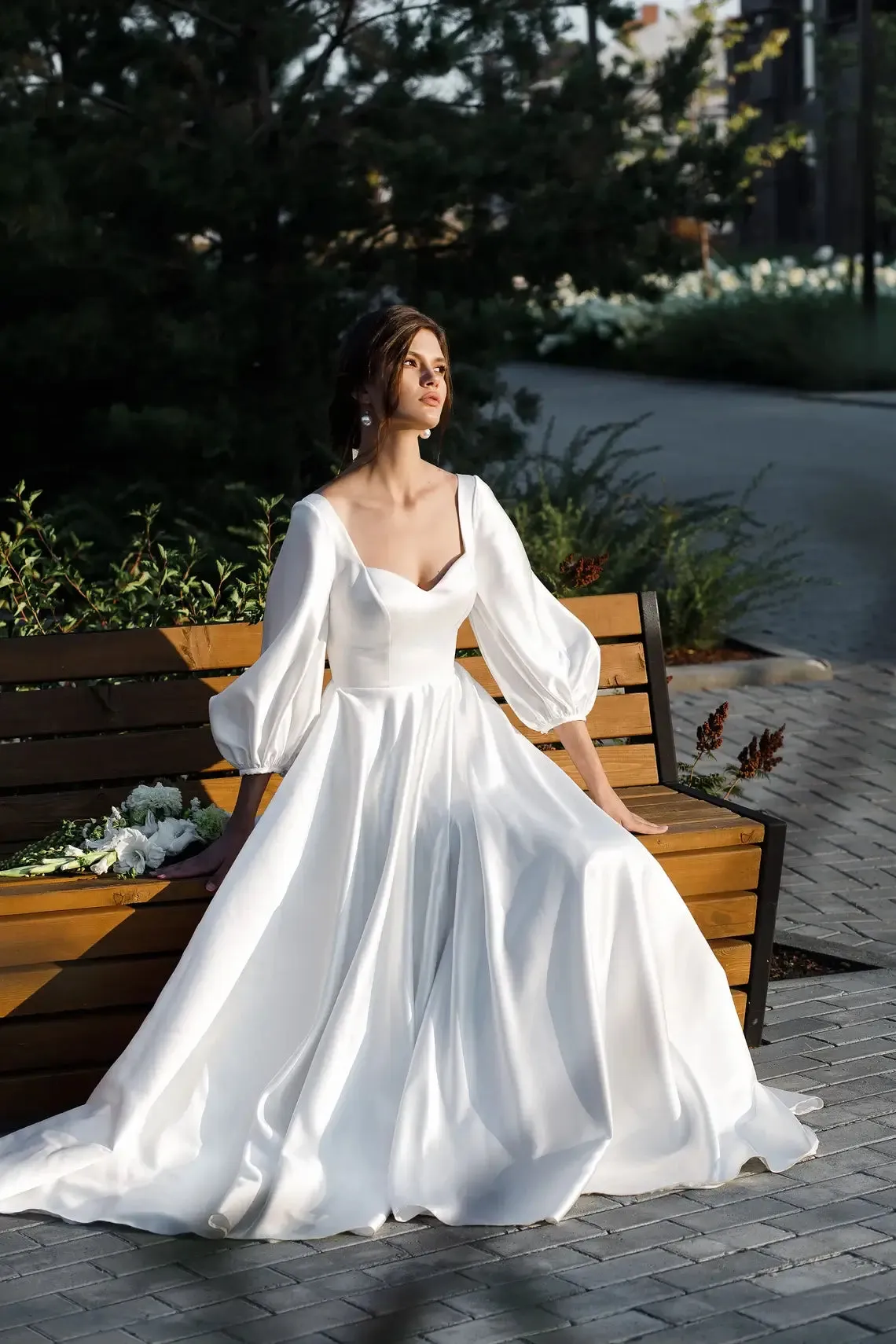 Sweet Heart Neck Vintage Bridal Dress With Long Puffy Sleeves