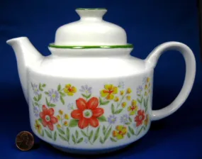 Teapot Retro Floral Wild Flowers Porcelain Mid Century Design Scandanavian 1960s